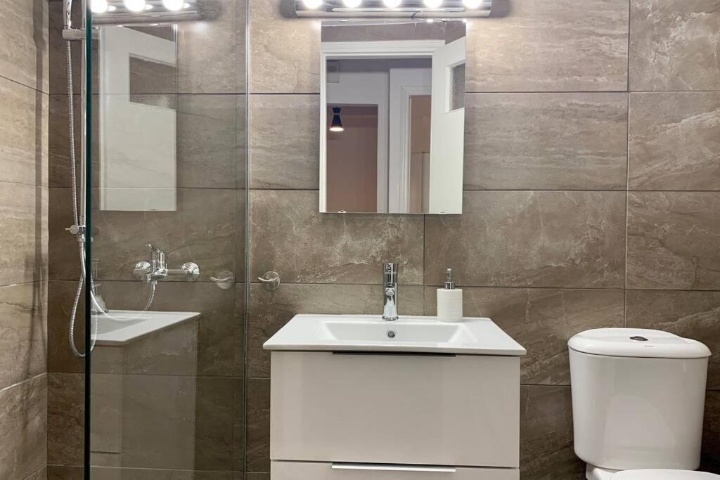 Kallimarmaro 2-Bedroom Apartment アテネ エクステリア 写真